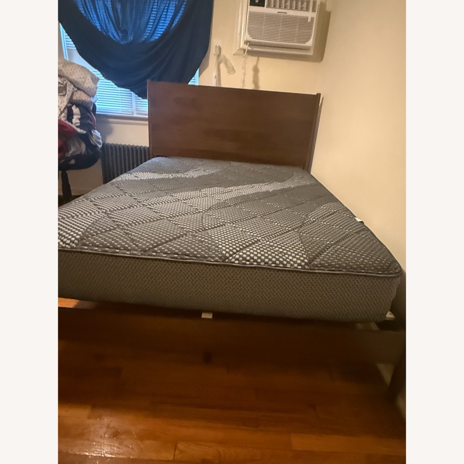 Bettie Queen Brown Platform Bed - image-3