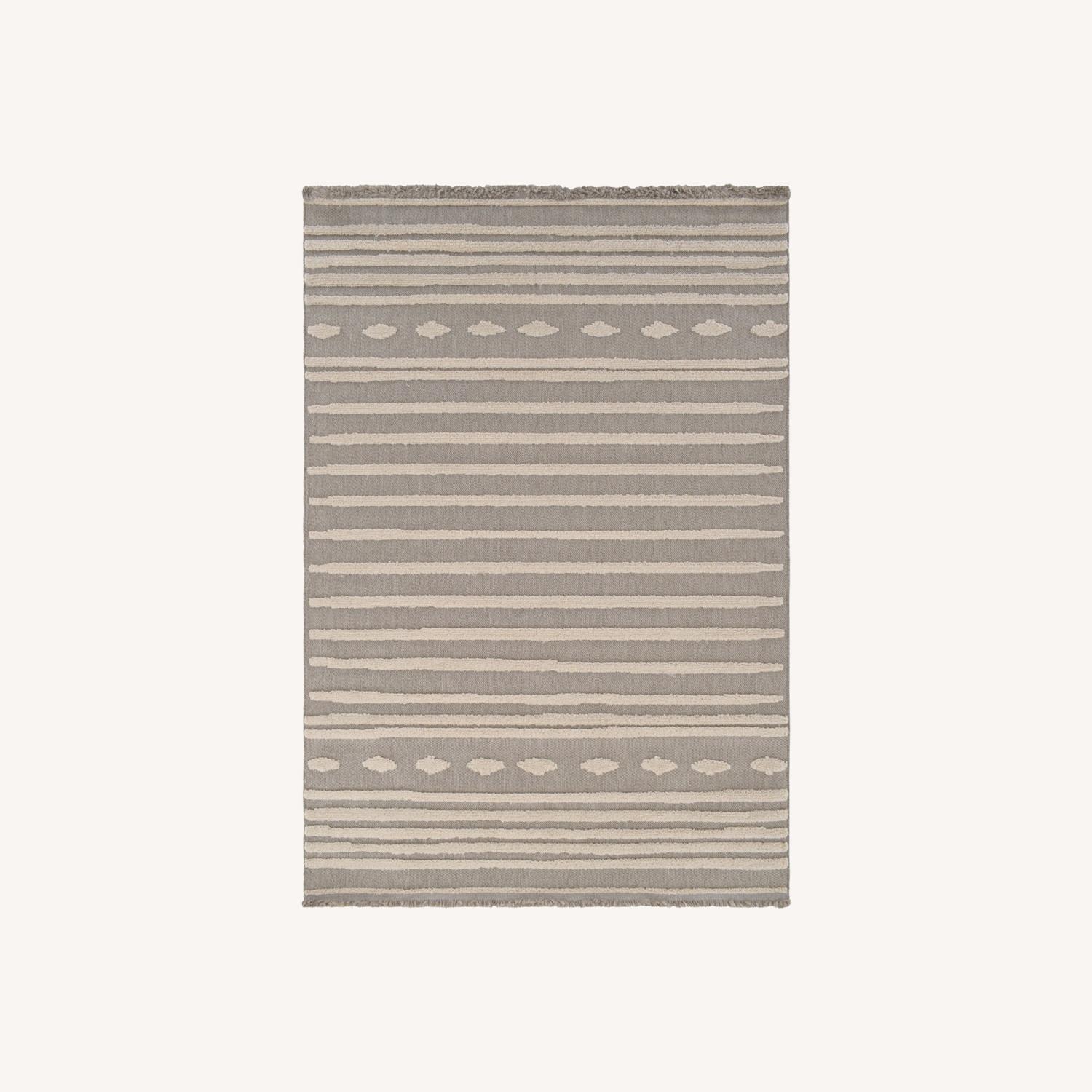 PP Rugs with High/low Structure, 5.3 ft.x 7.6 ft - image-0
