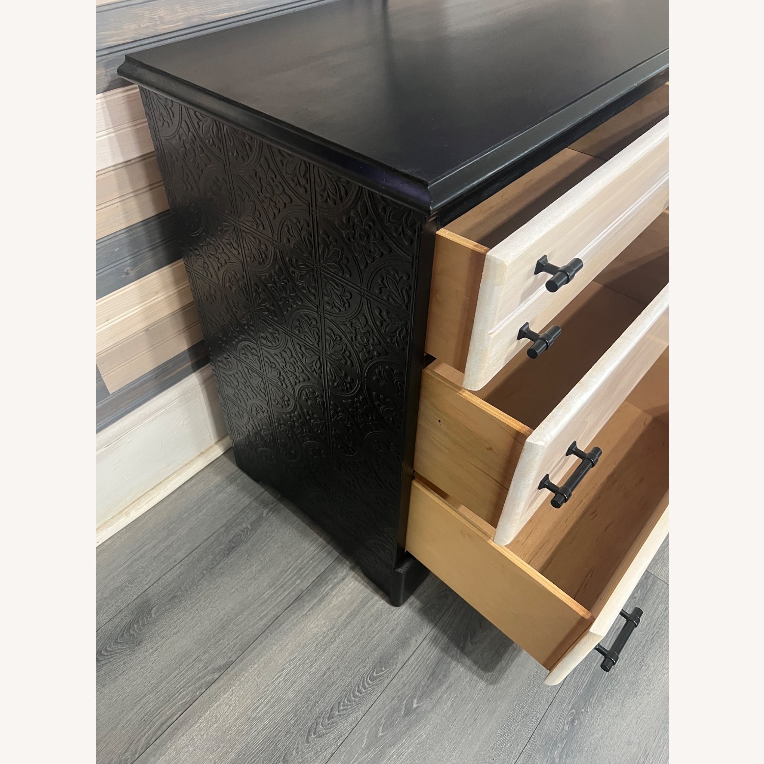 Carolina Furniture Works Dresser W 6 Drawers - image-8