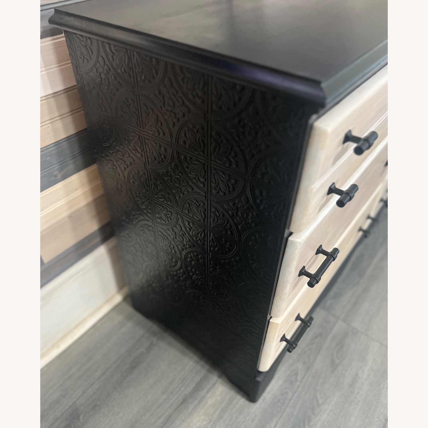 Carolina Furniture Works Dresser W 6 Drawers - image-3