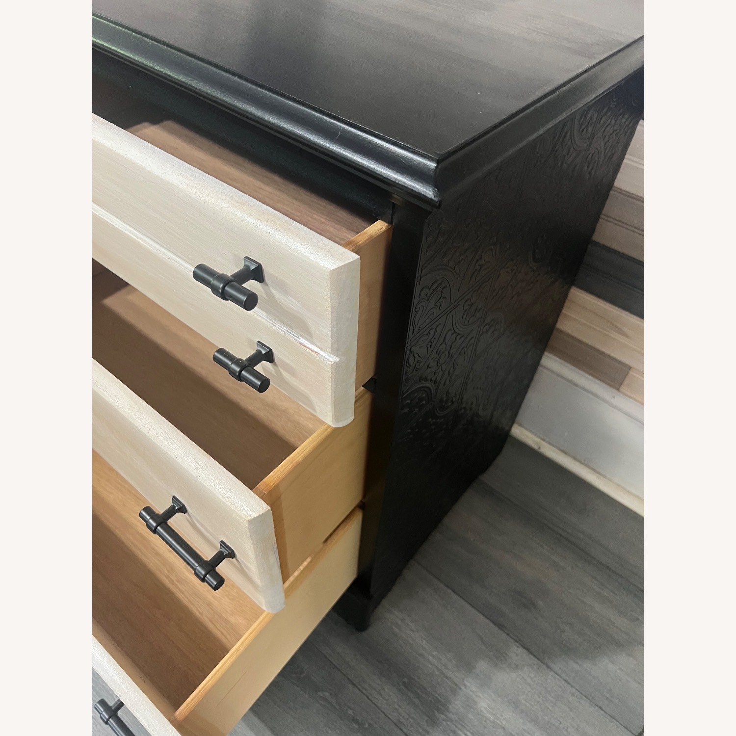 Carolina Furniture Works Dresser W 6 Drawers - image-7