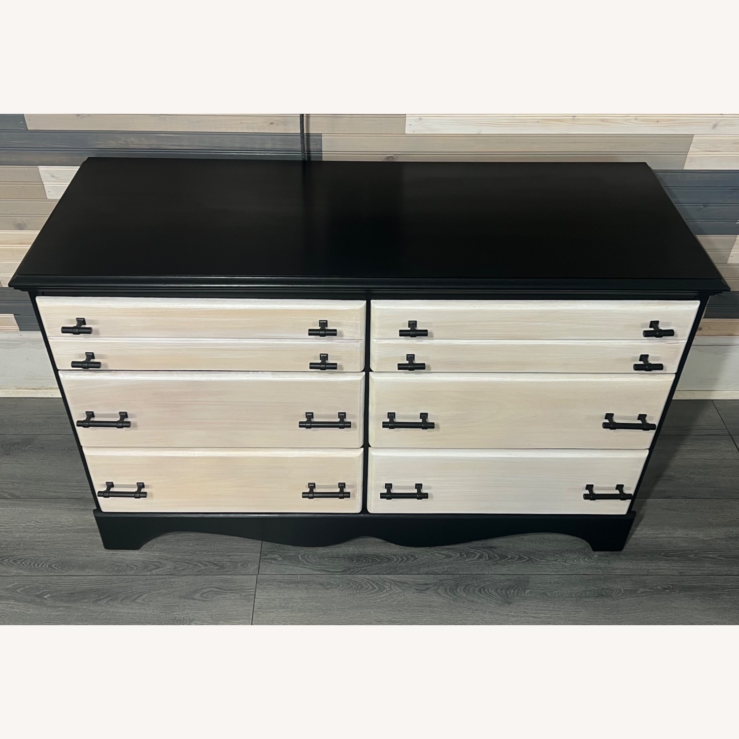 Carolina Furniture Works Dresser W 6 Drawers - image-4