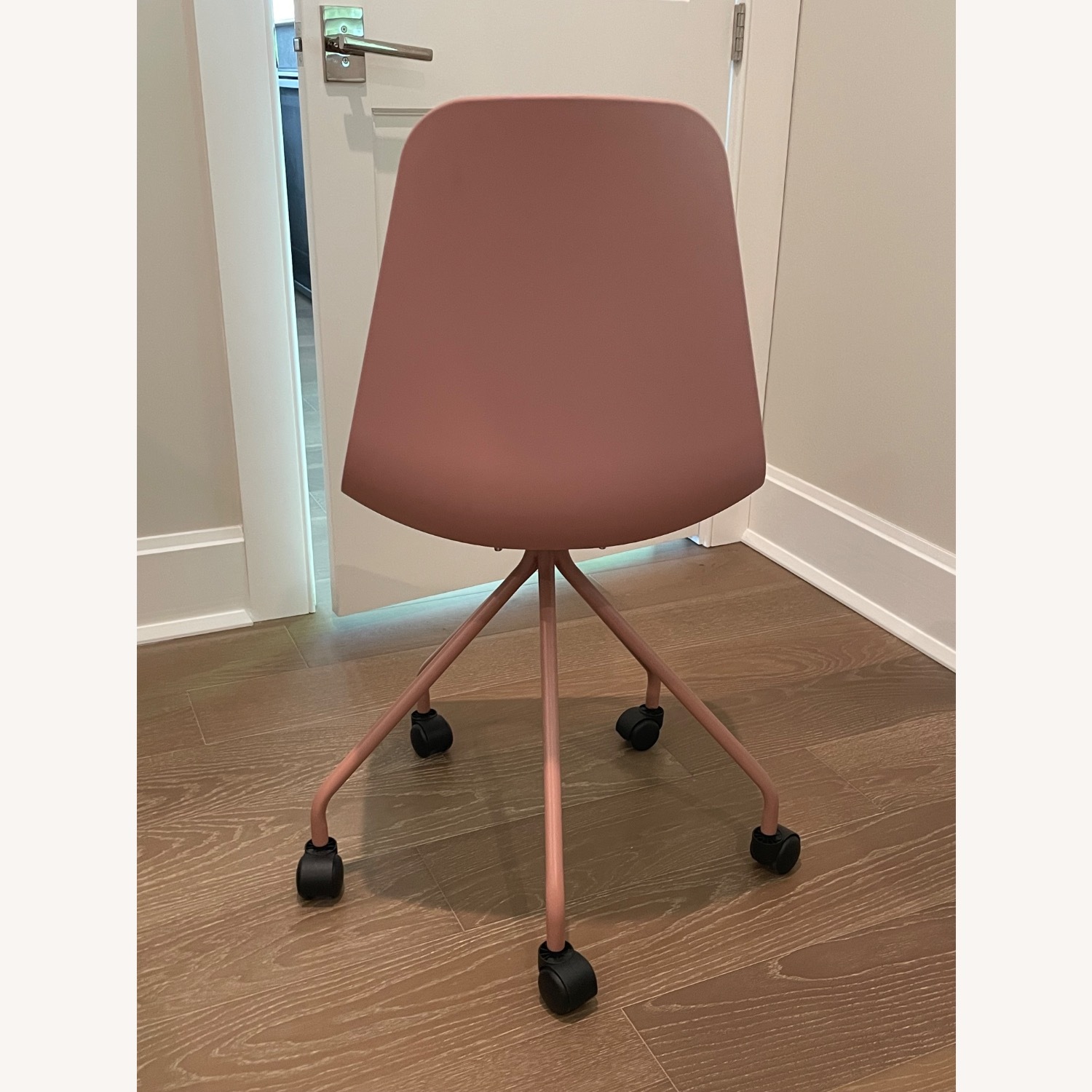 Article Svelti Office Chair - image-3