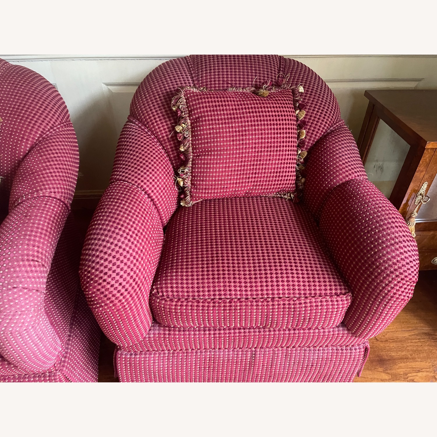 Krave Furniture Swivel Armchair-Red - image-4