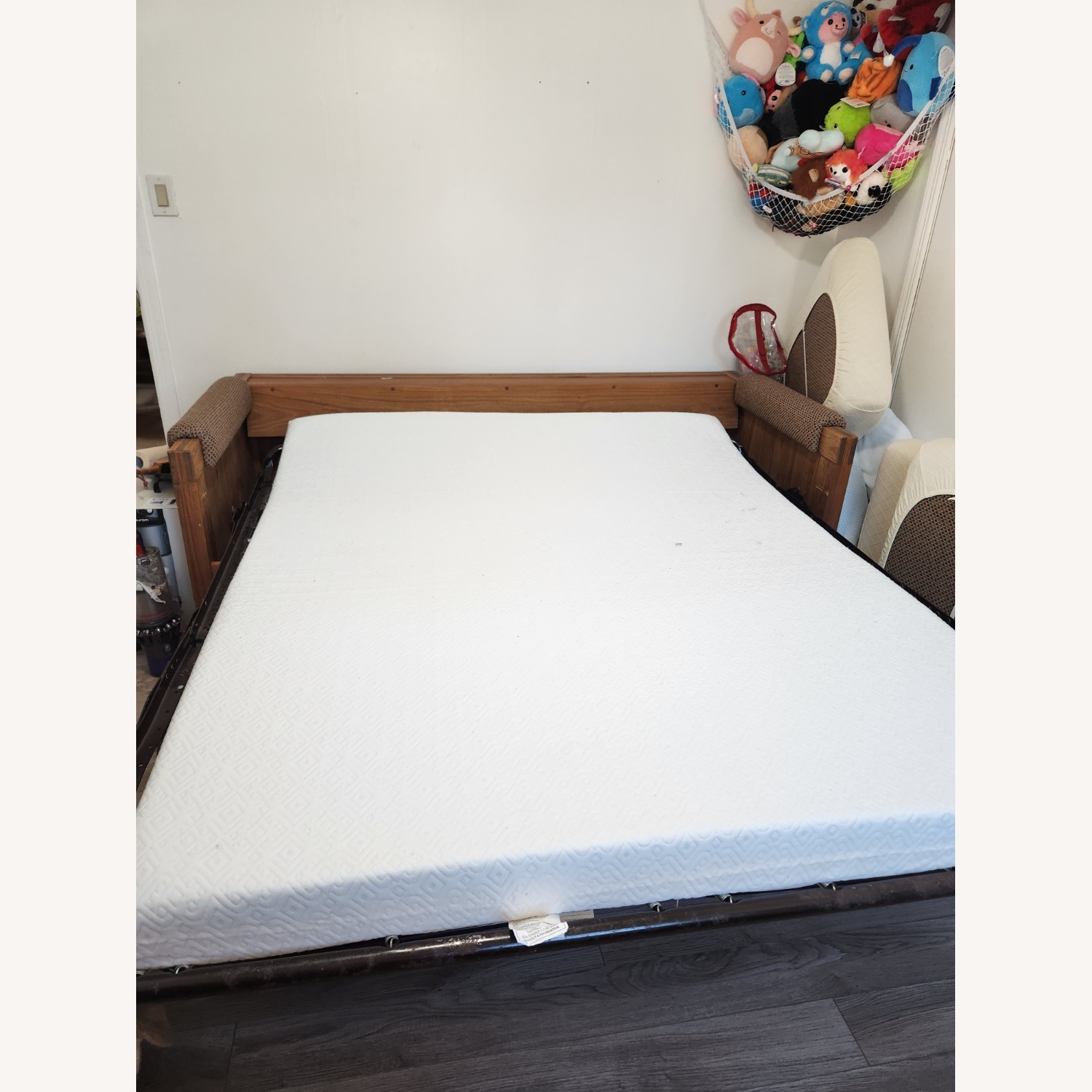 This End Up Classic Sleeper Sofa - image-4