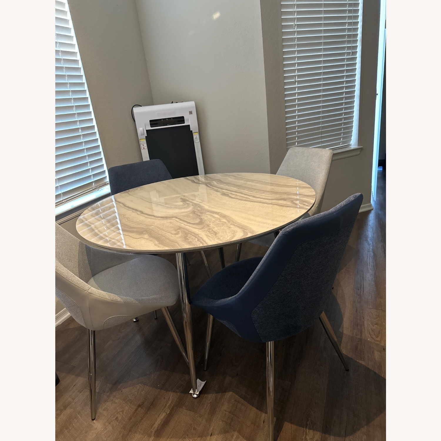 Dining Room Set - AptDeco