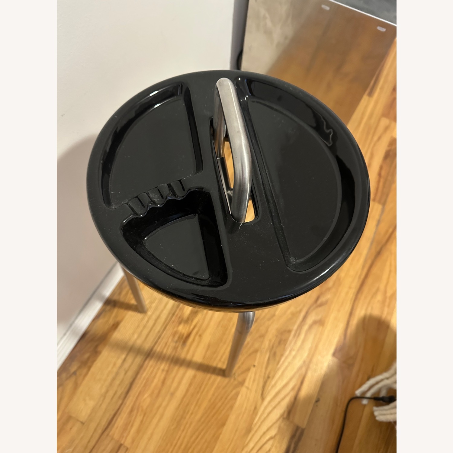 Side Table Ashtray - image-3