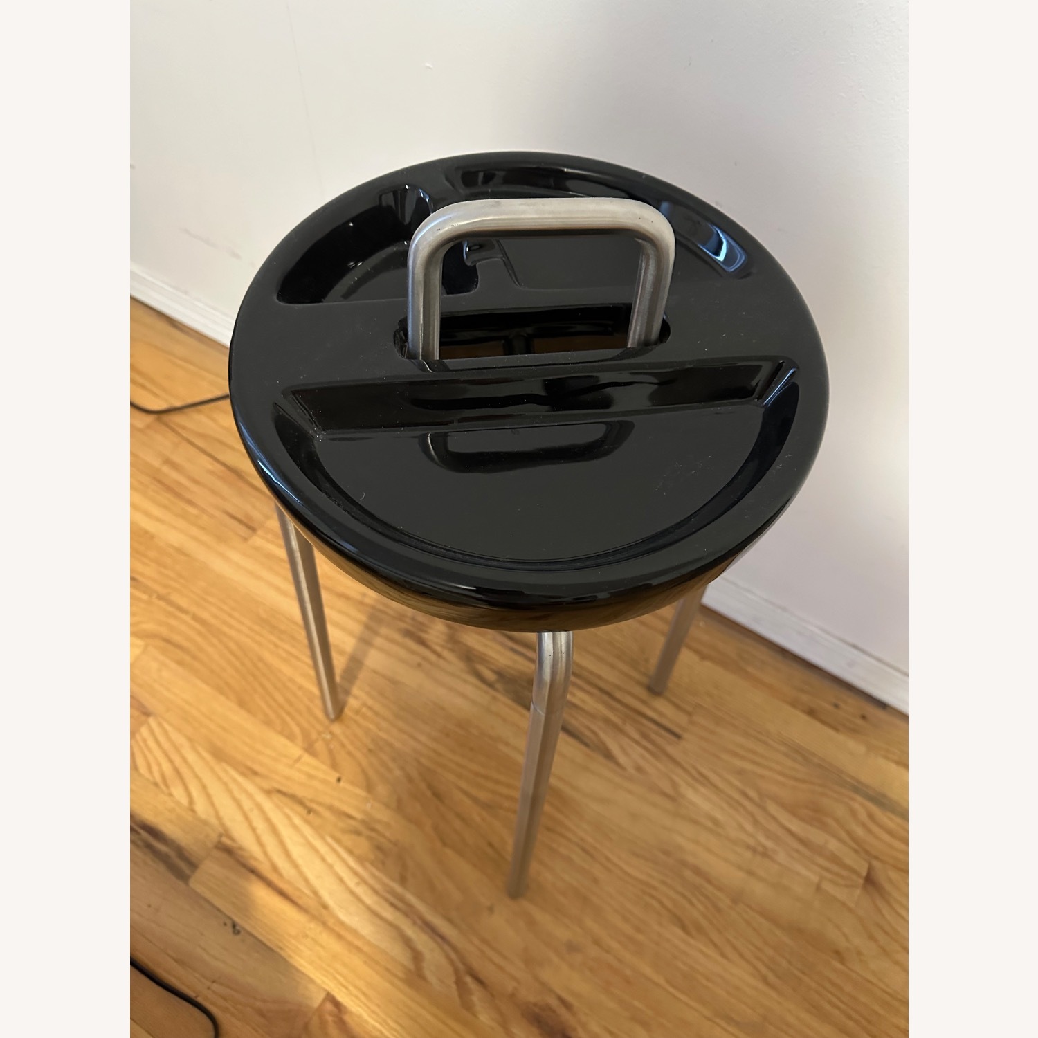 Side Table Ashtray - image-1