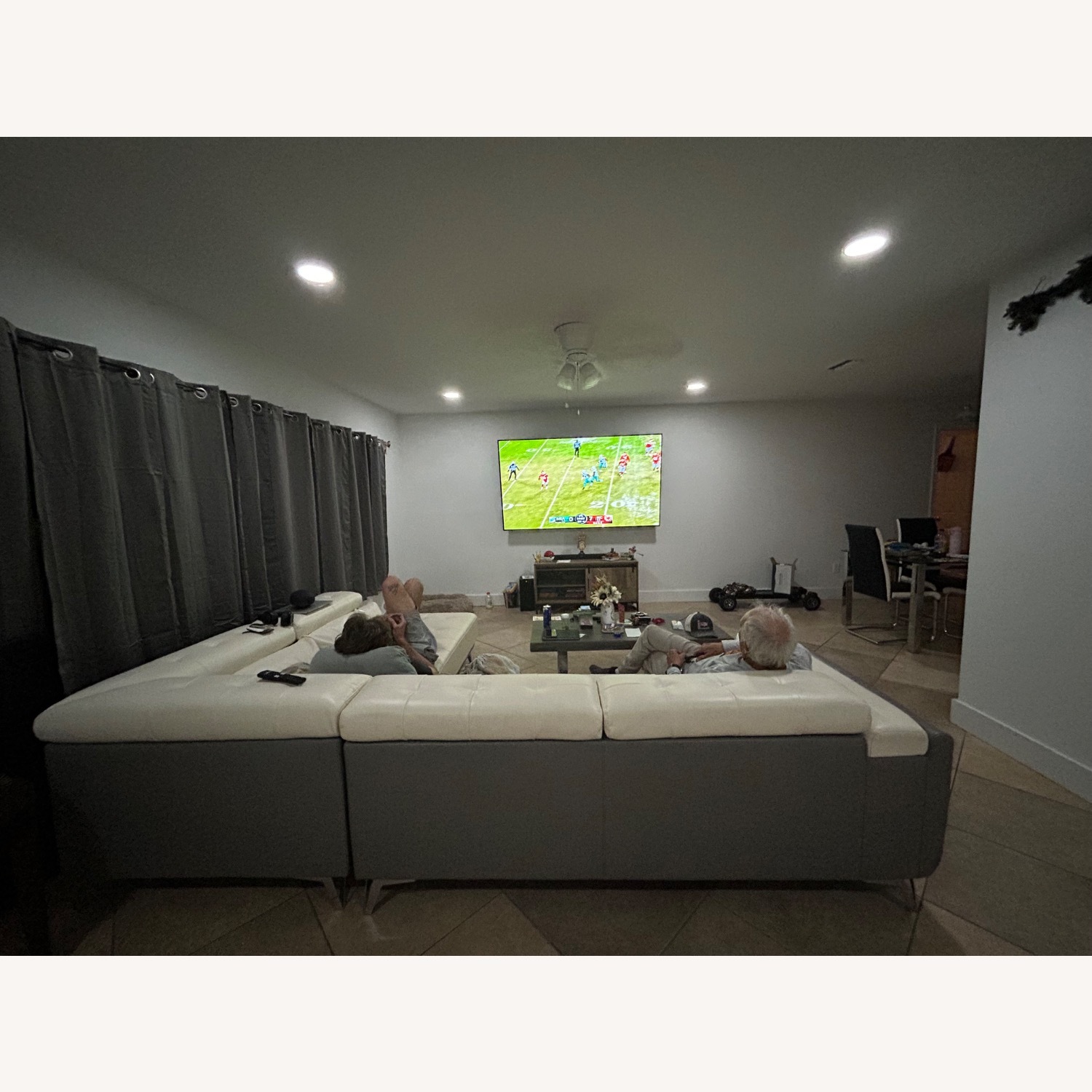 Hudson Heights 2 Pc Right Arm Chaise Sectional - image-3