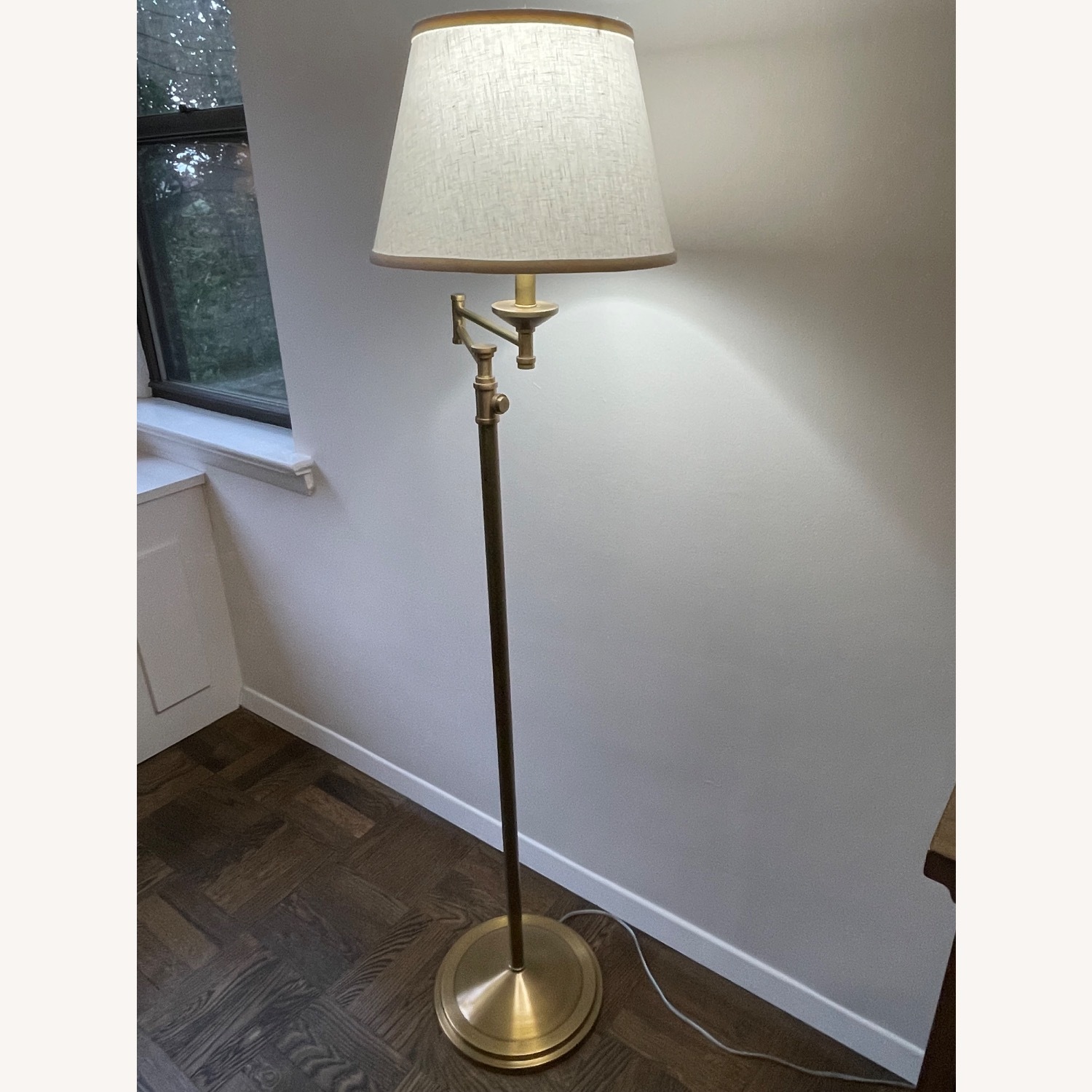 Ballard Designs Bedroom Floor Lamp - image-3