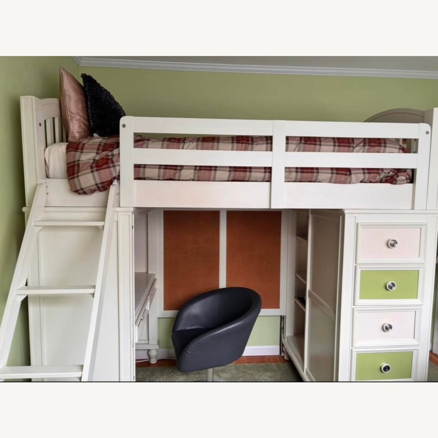 Pulaski Build-A-Bear Loft Bed - image-1