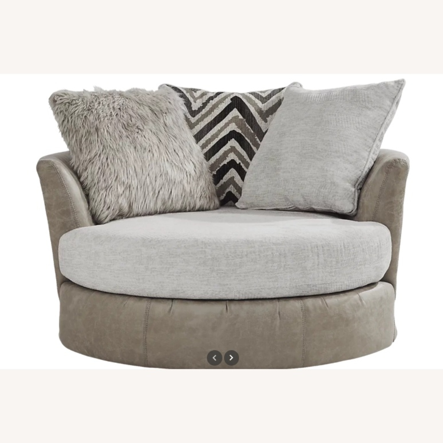 Rooms To Go Swivel Chair - Taupe - image-4