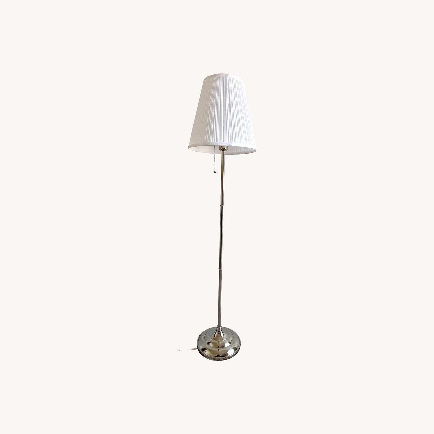 IKEA ÅRSTID Floorlampオルスティッドフロアランプ真鍮ホワイト ÅRSTID floor lamp, brass/white - IKEA US