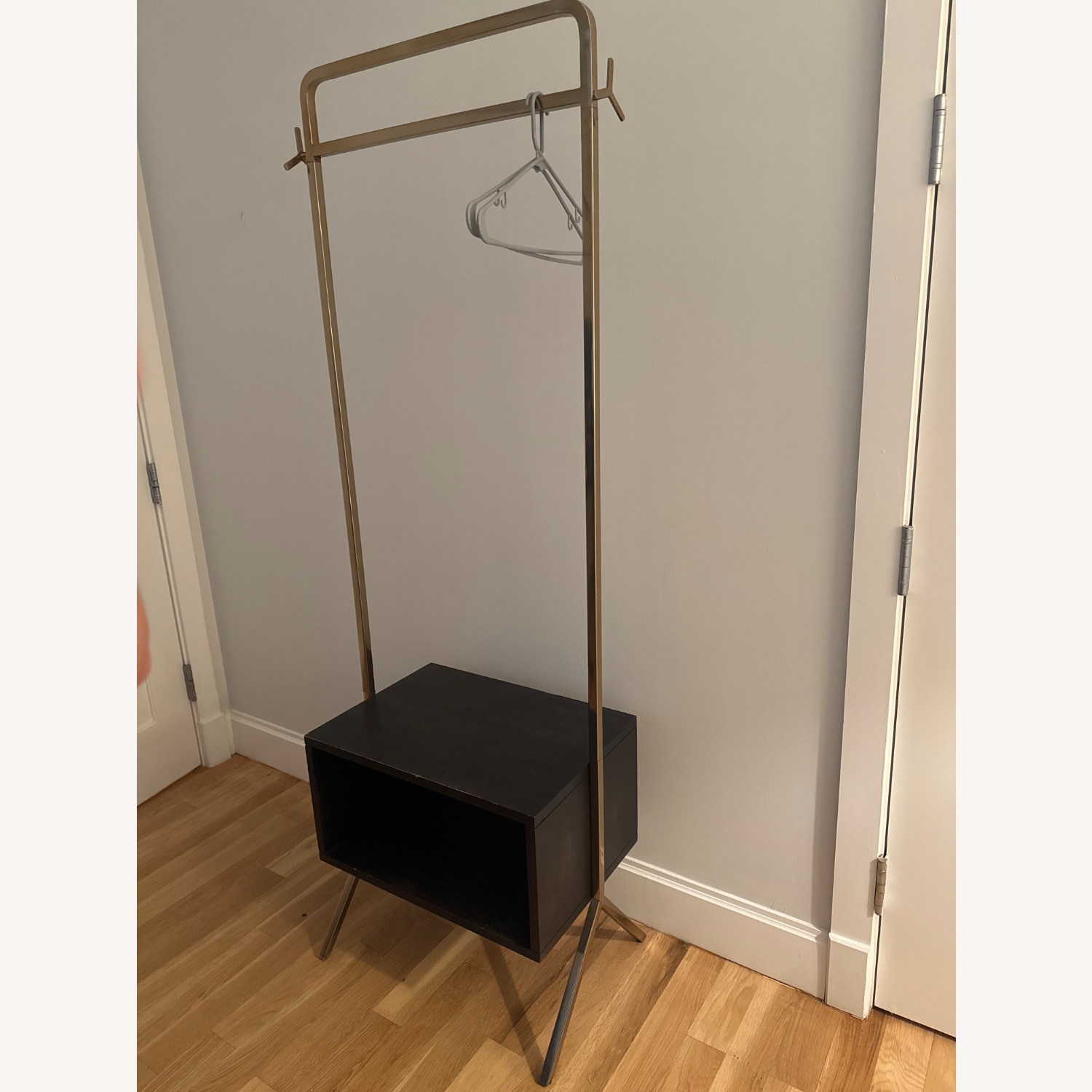 Black and Gold Valet - image-3