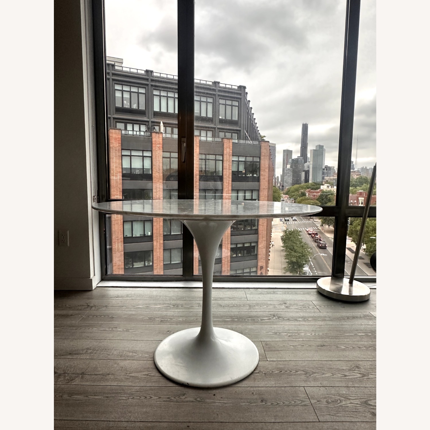 Tulip Table Round - Carrara Table - image-2