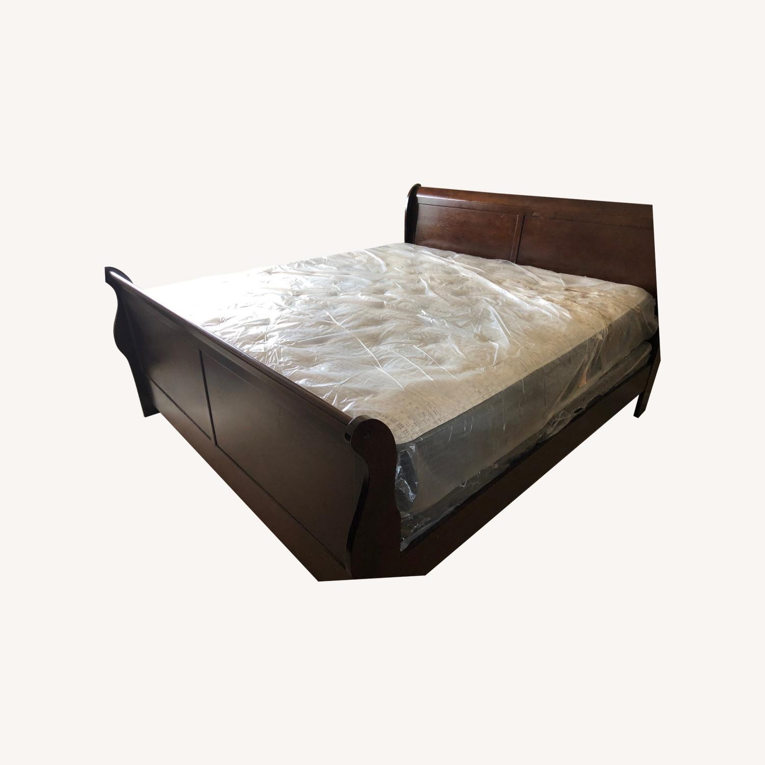 Neo Classic King Bed - image-0