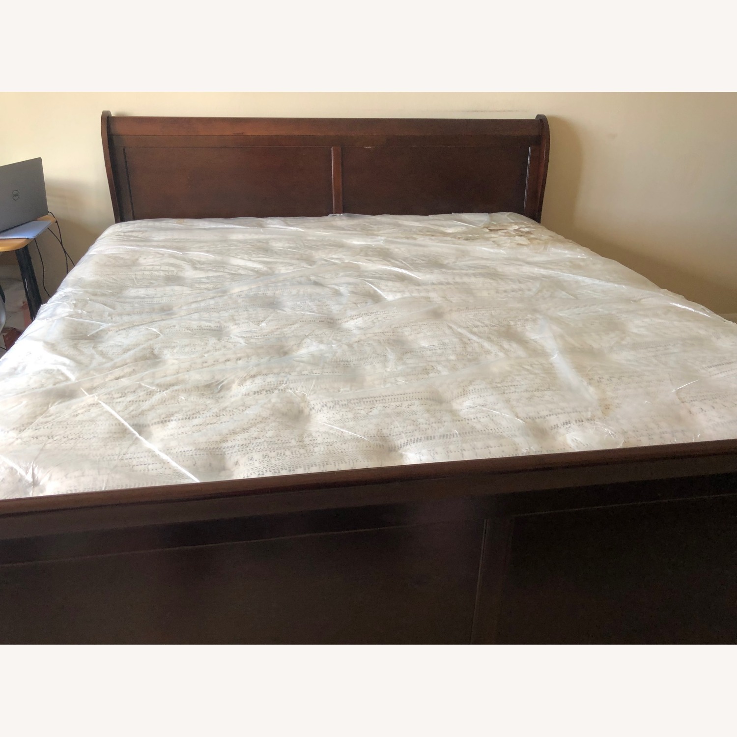 Neo Classic King Bed - image-1