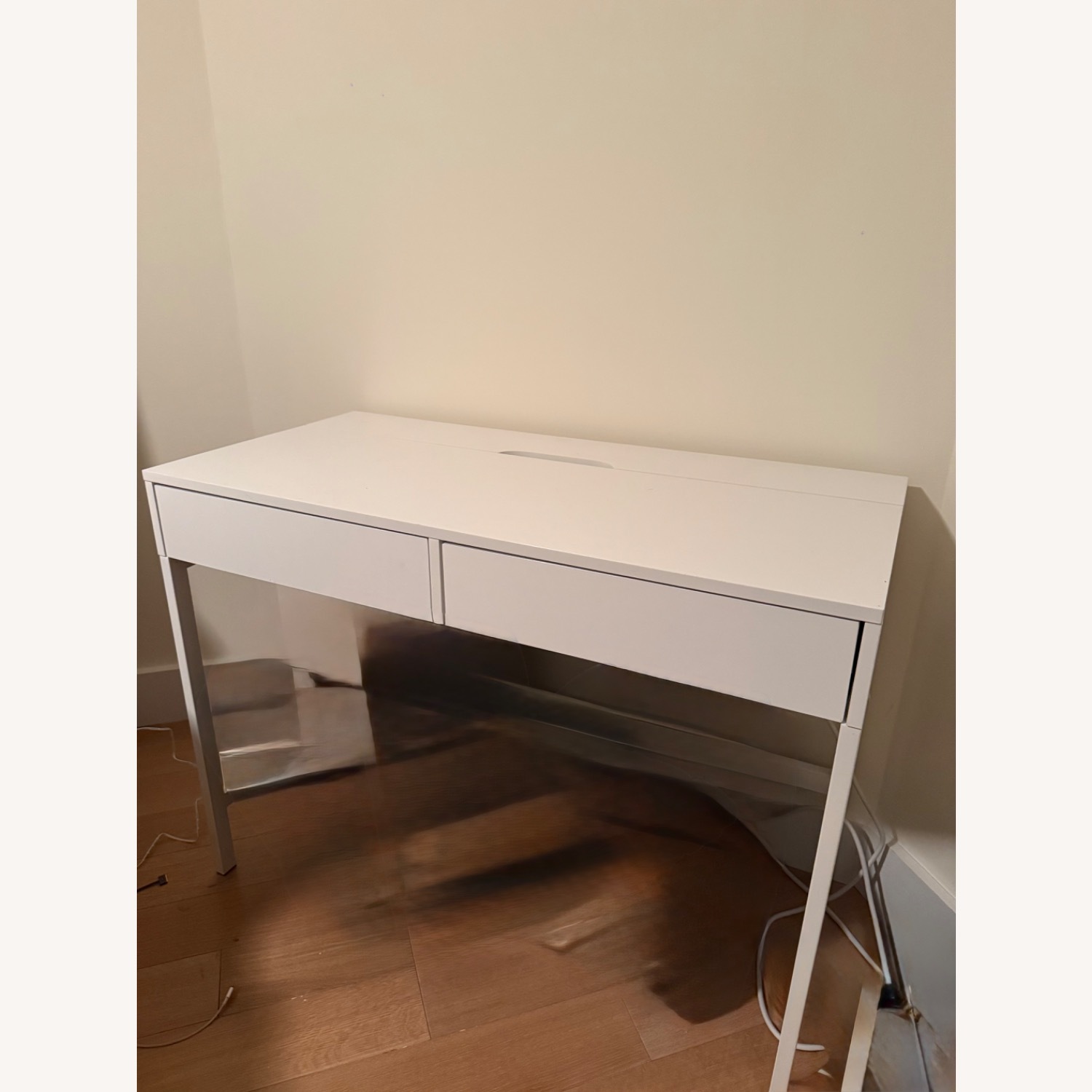 White Desk with Charging Port - image-4