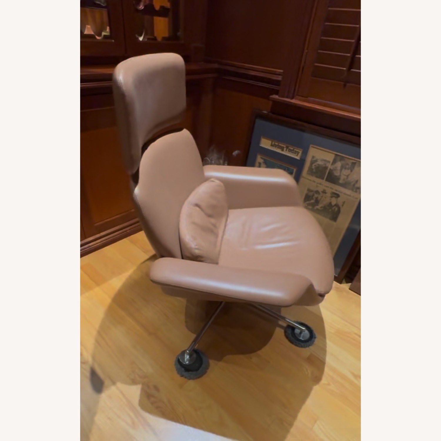 Knoll KN02 Brown Leather High Back Recliner - image-2