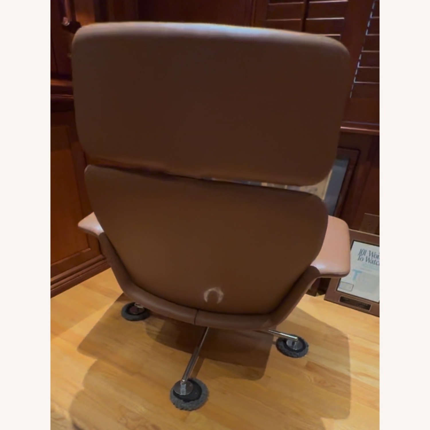Knoll KN02 Brown Leather High Back Recliner - image-3