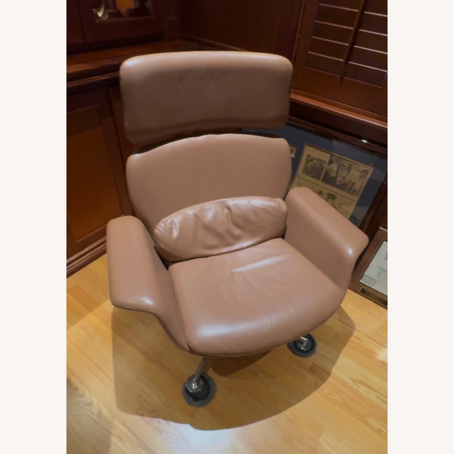 Knoll KN02 Brown Leather High Back Recliner - image-1