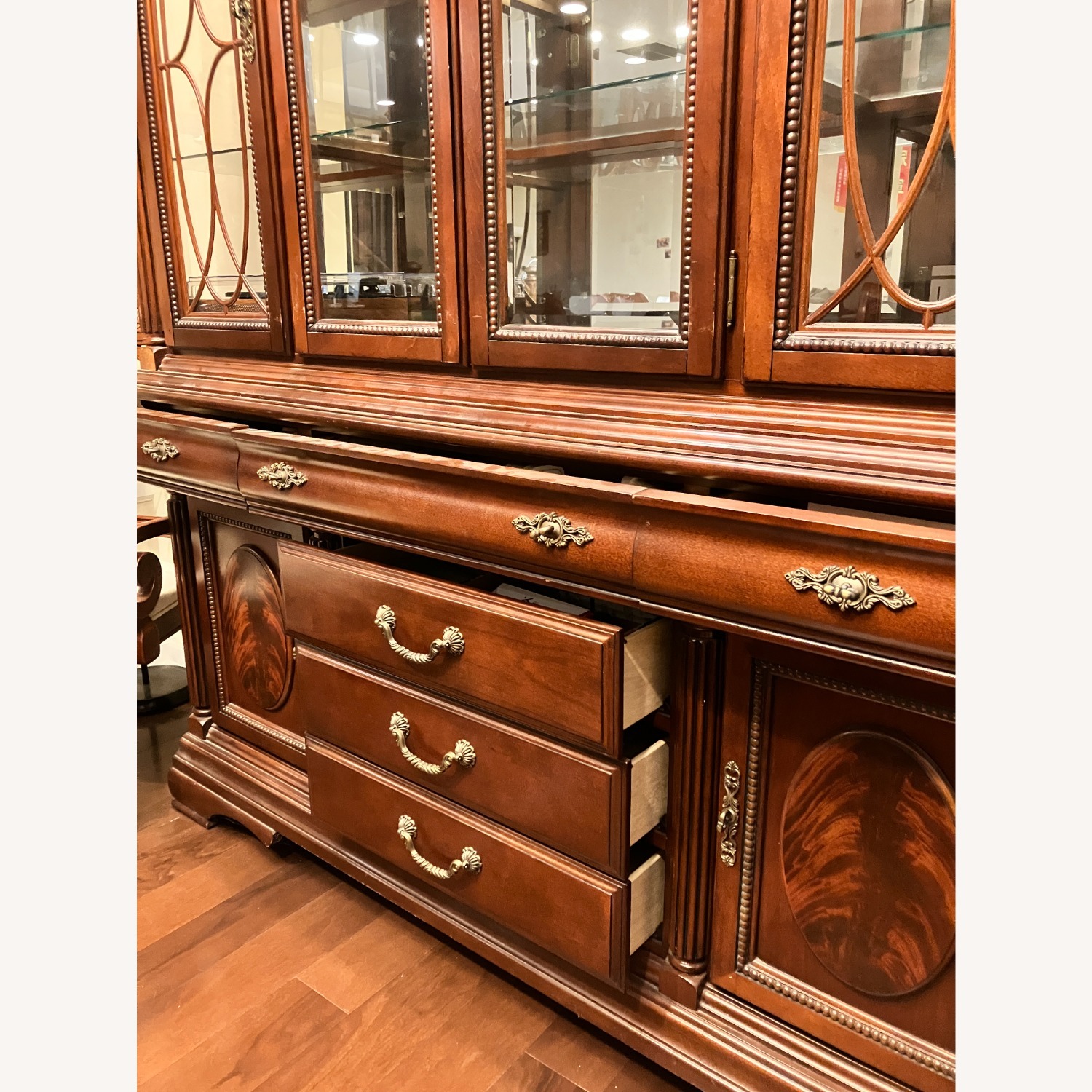 Vintage China Curio Cabinet - image-3