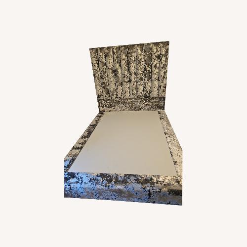 Used Queen Custom made Bed for sale on AptDeco