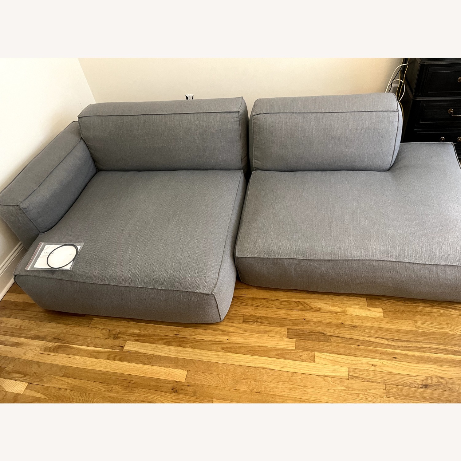 Article Solae Sectional Couch - image-1