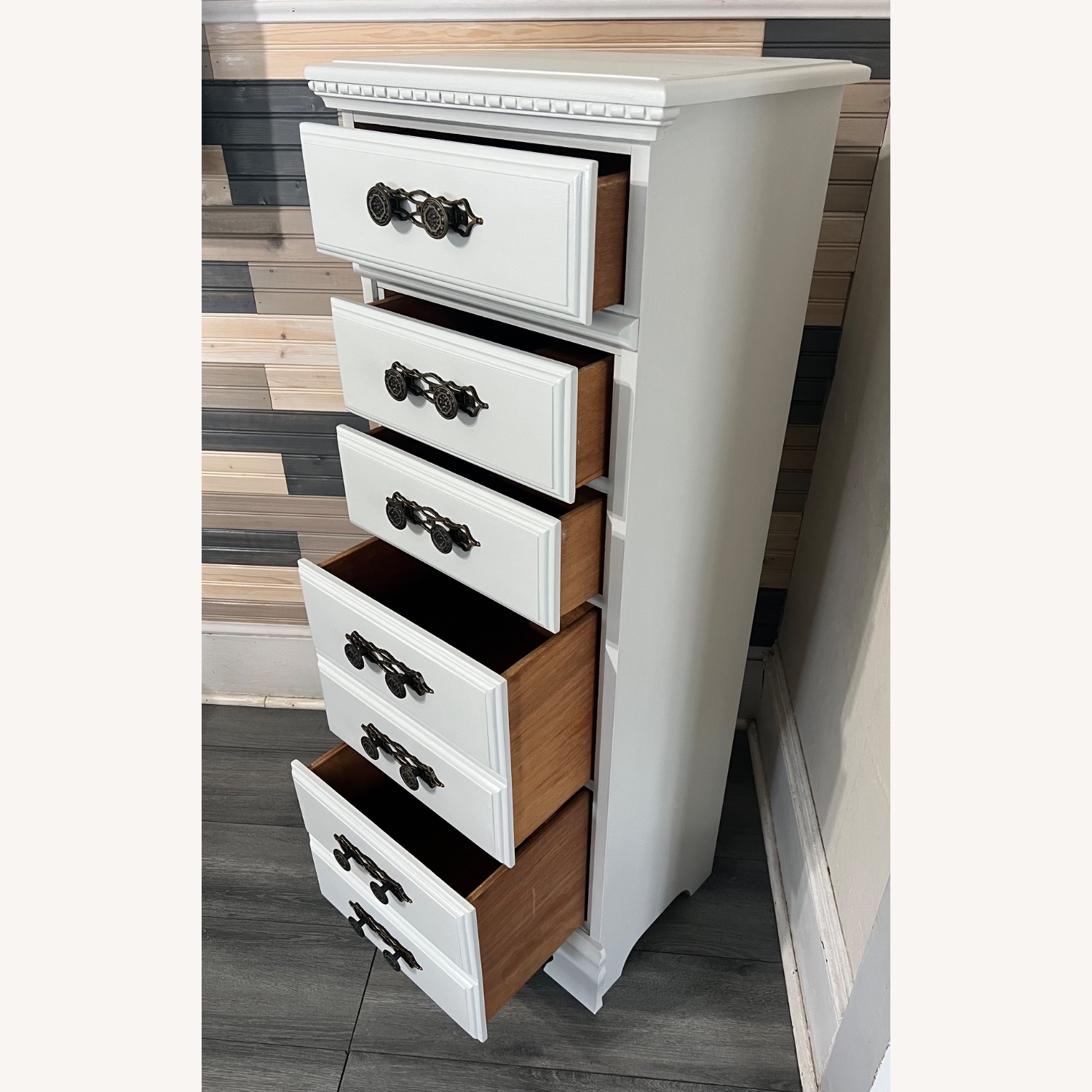 Solid Wood Lingerie Dresser - image-6