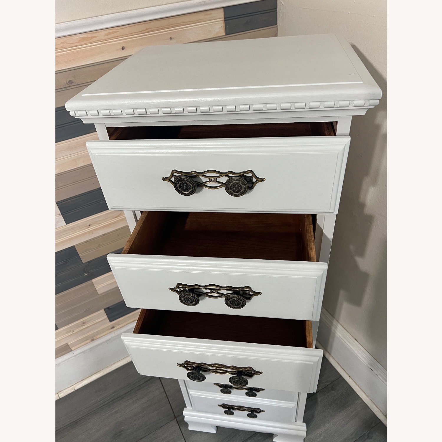 Solid Wood Lingerie Dresser - image-5