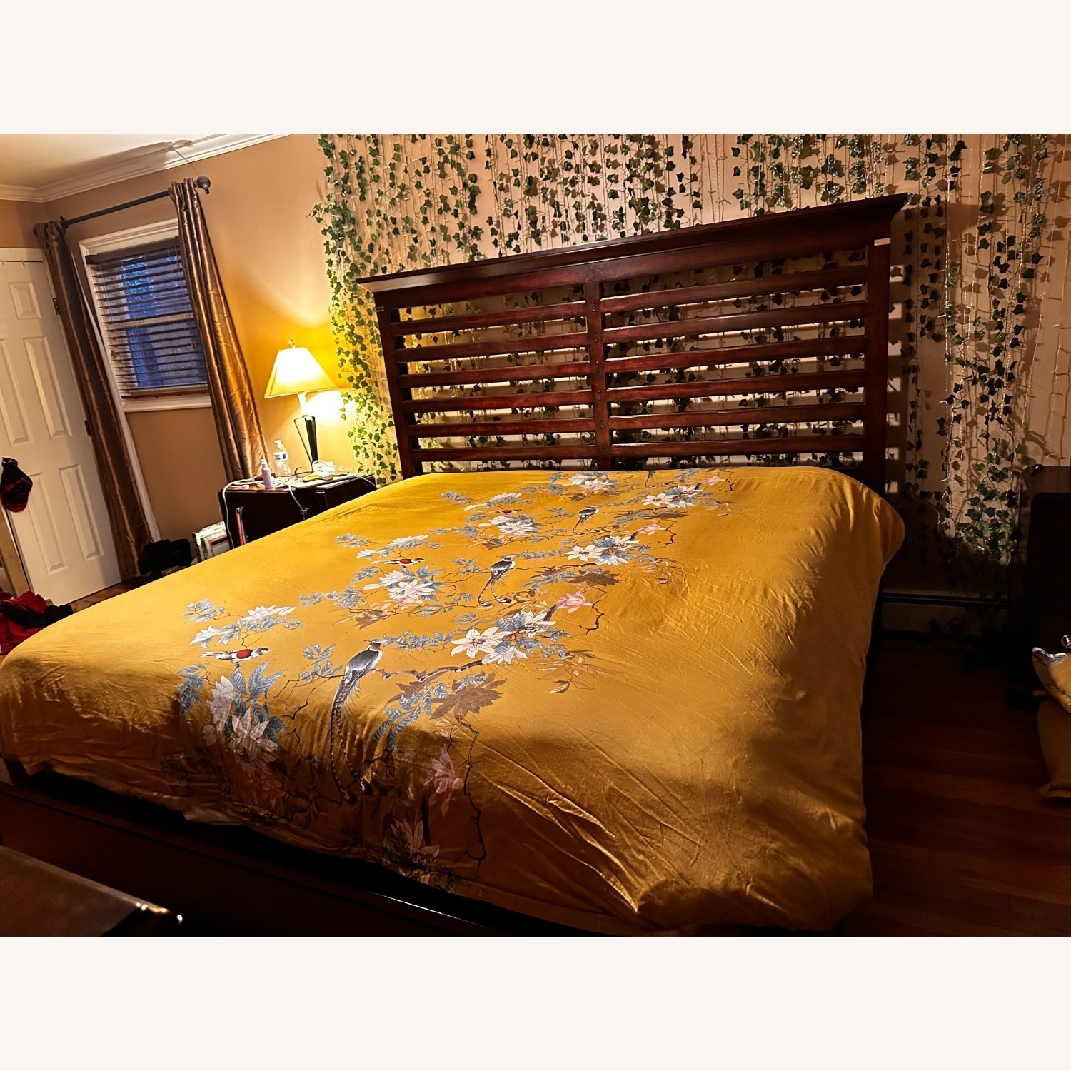 Macy's Tea Trade King Bed - image-3