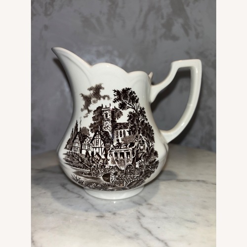 Used Vintage Stratford Stage Creamer By J.&G. Meakin  for sale on AptDeco