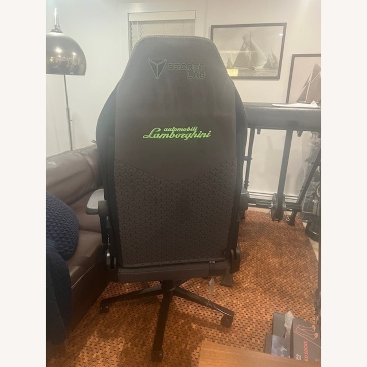 Secret Lab Titan Evo Chair w Memory Foam Pillow - image-2