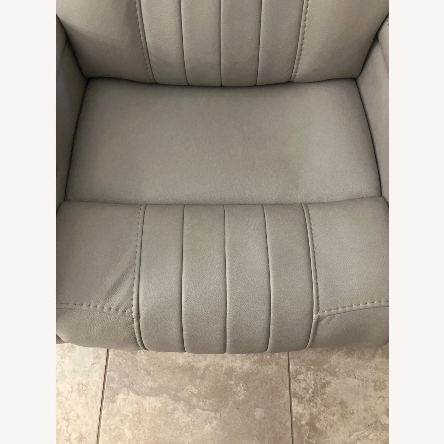 Kane's Furniture Grey Recliner - image-5