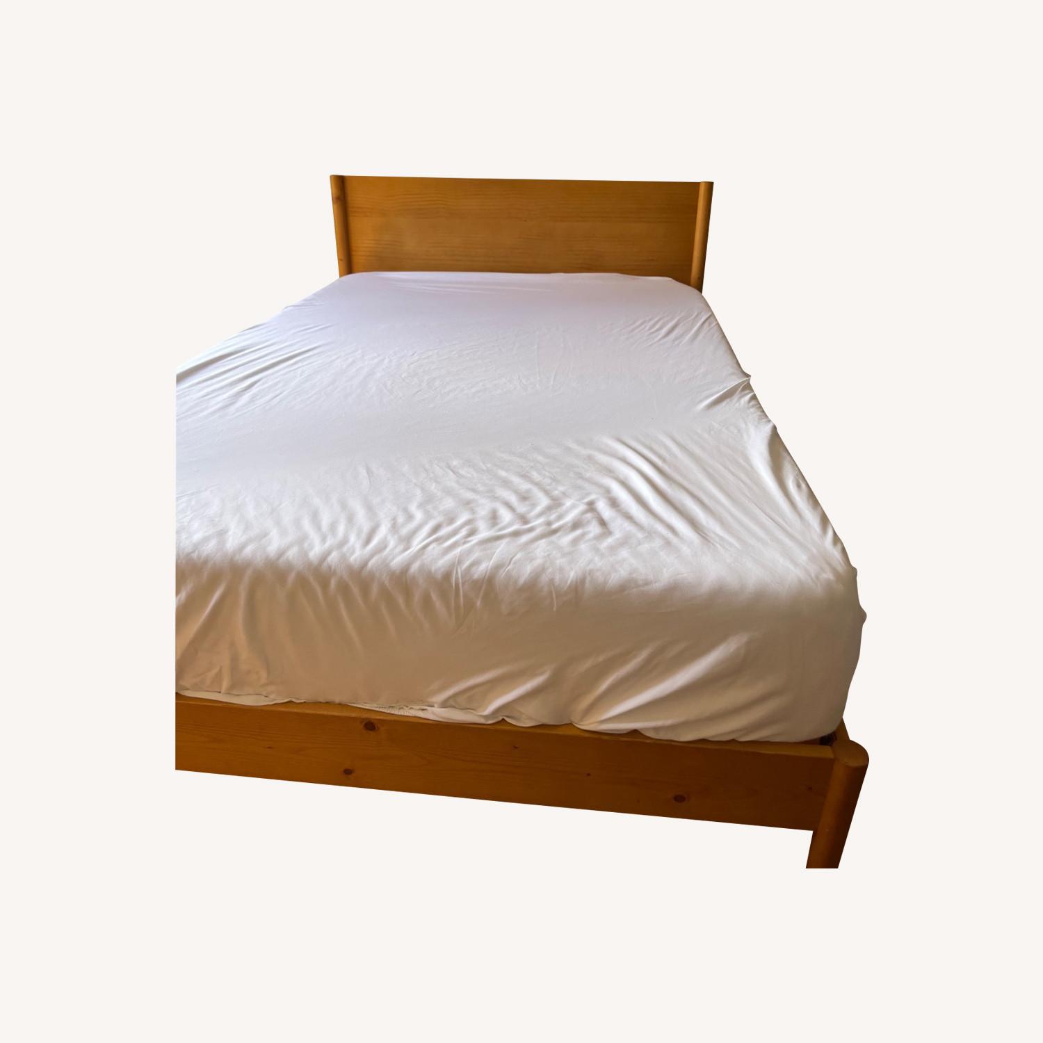 Wood Low Profile Mid Century Modern Platform - image-5