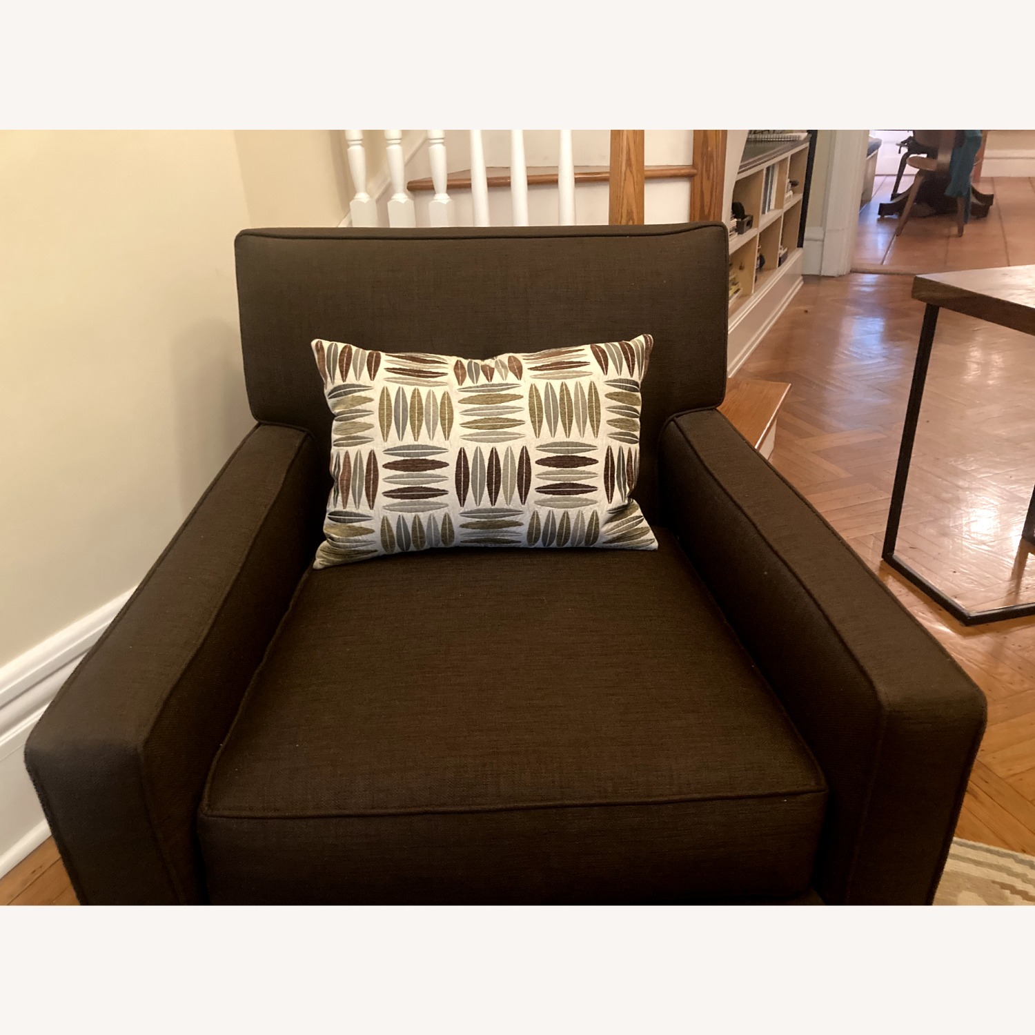 High Quality Mid-century Accent Chair - image-1