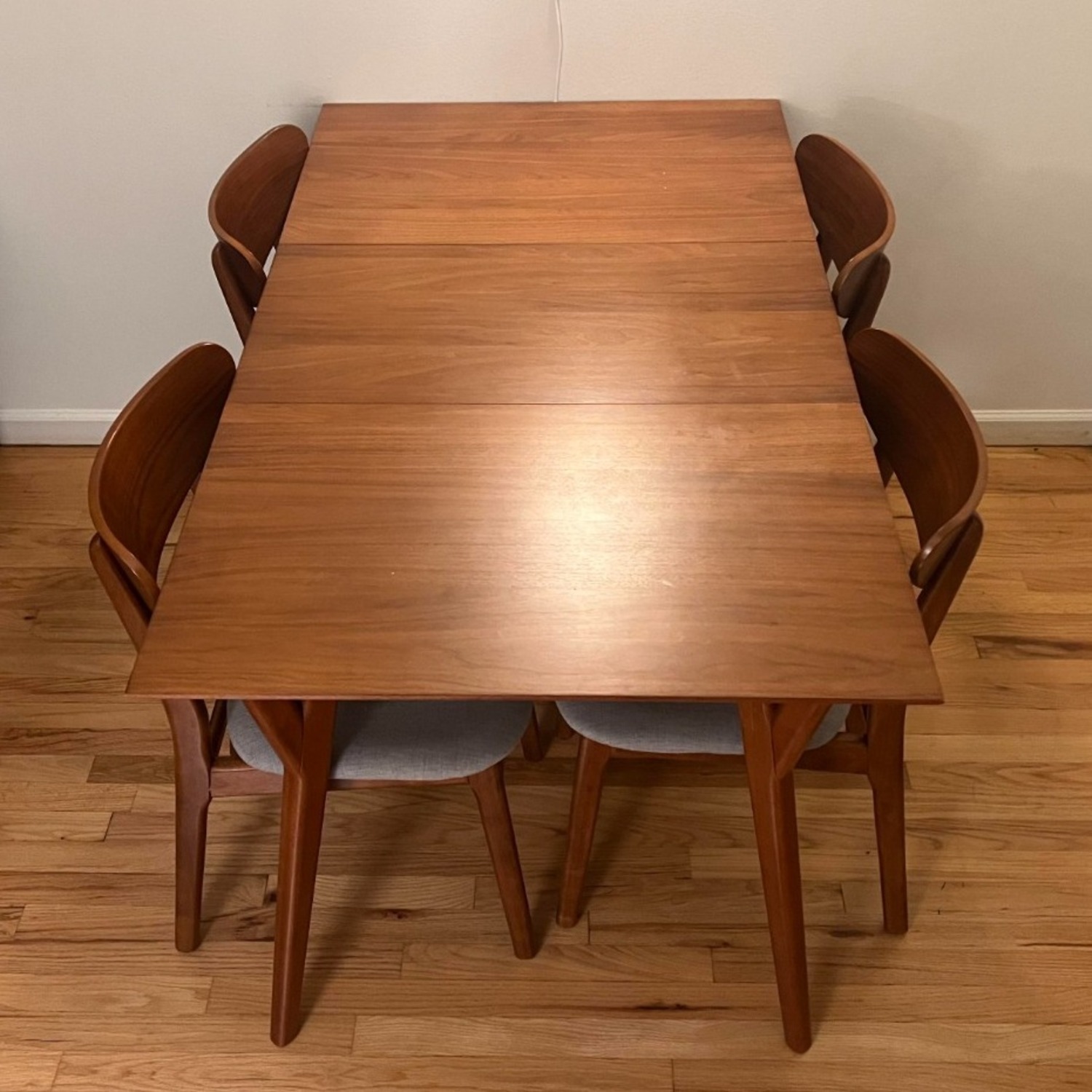 West Elm Mid-Century Dining Table 39
