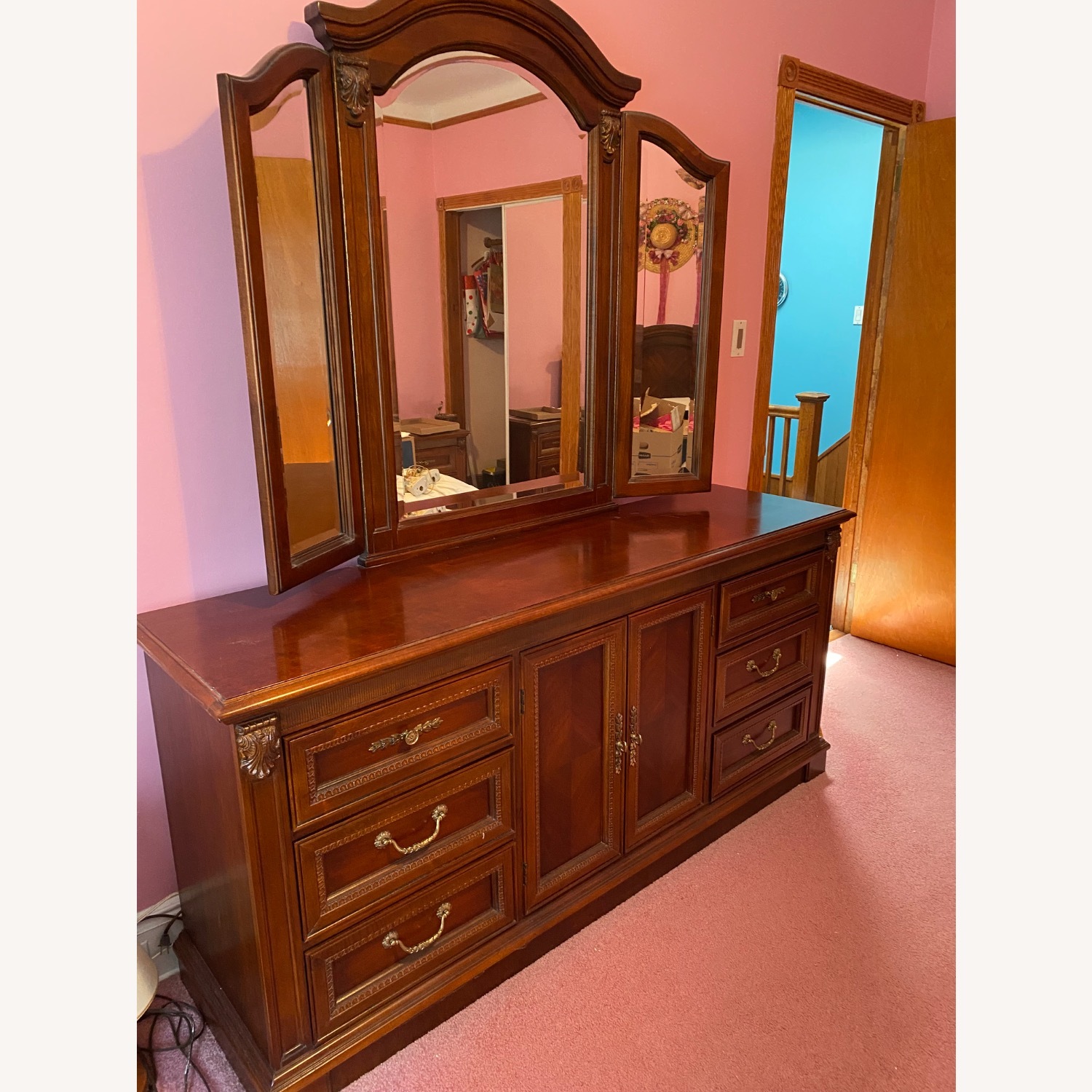 Vintage Stanley Dresser with Trifold Mirror - image-2