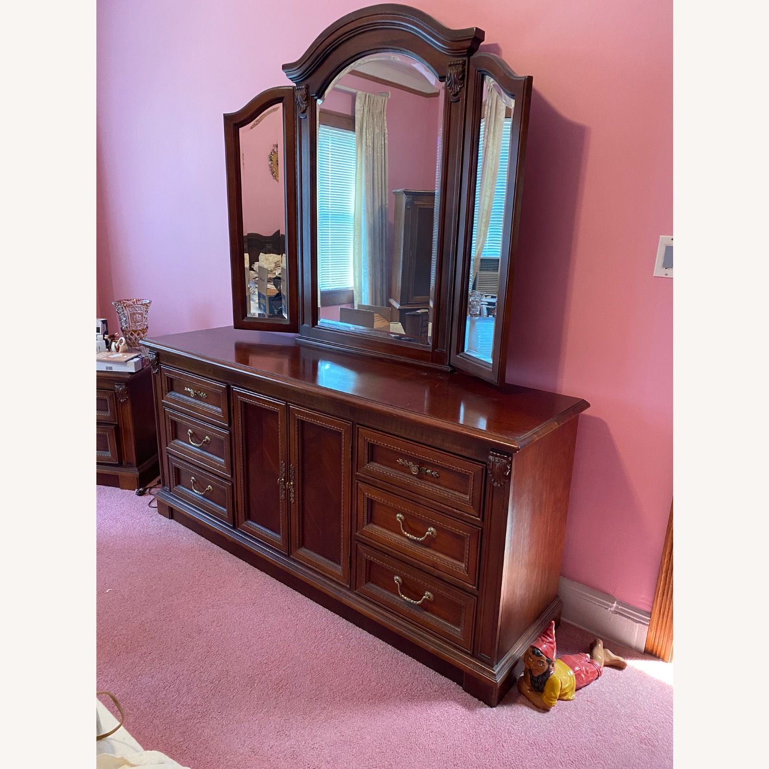 Vintage Stanley Dresser with Trifold Mirror - image-4