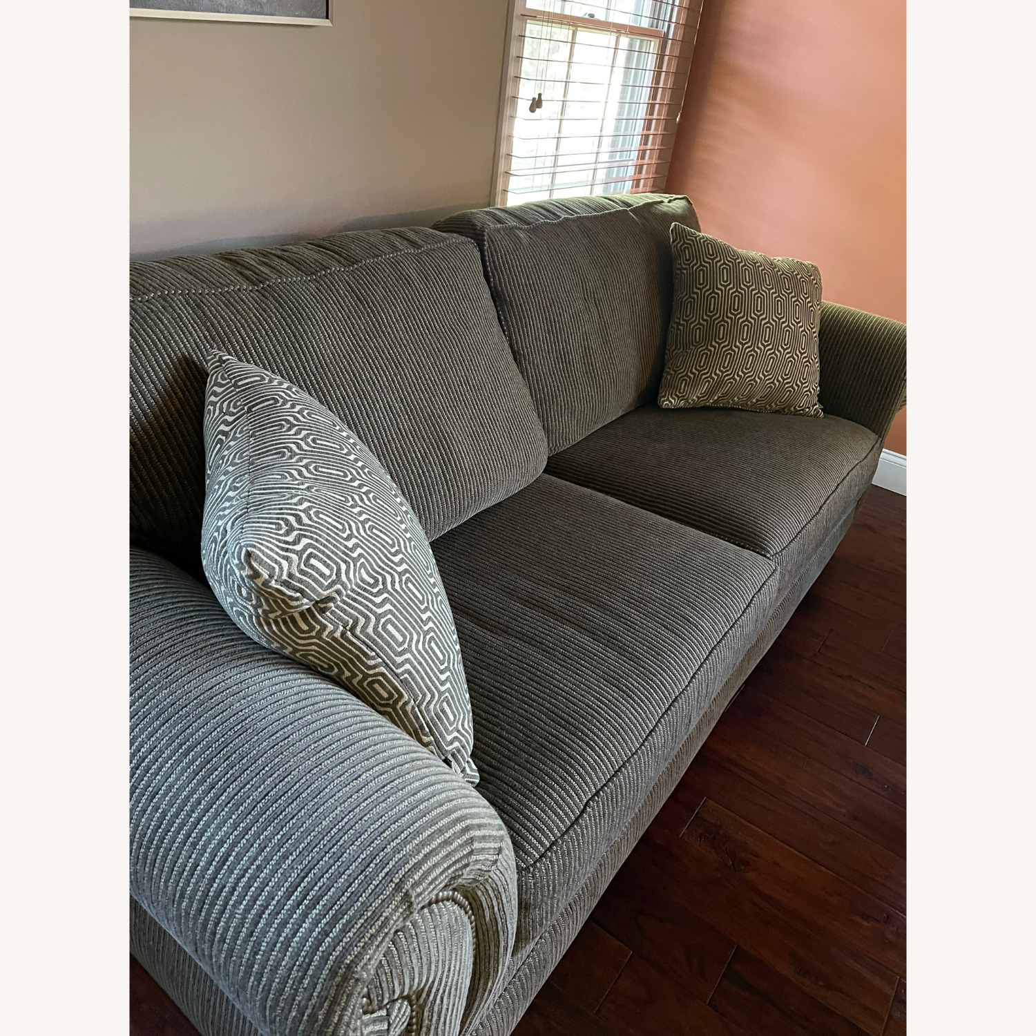Broyhill Queen Sleeper Couch - image-2