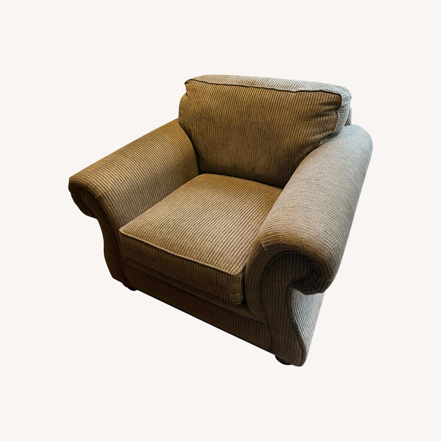 Broyhill Furniture Chair - image-0