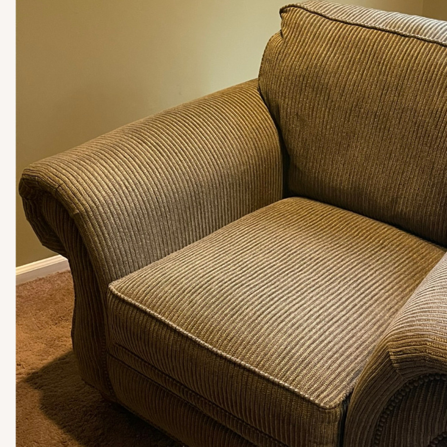 Broyhill Furniture Chair - image-3