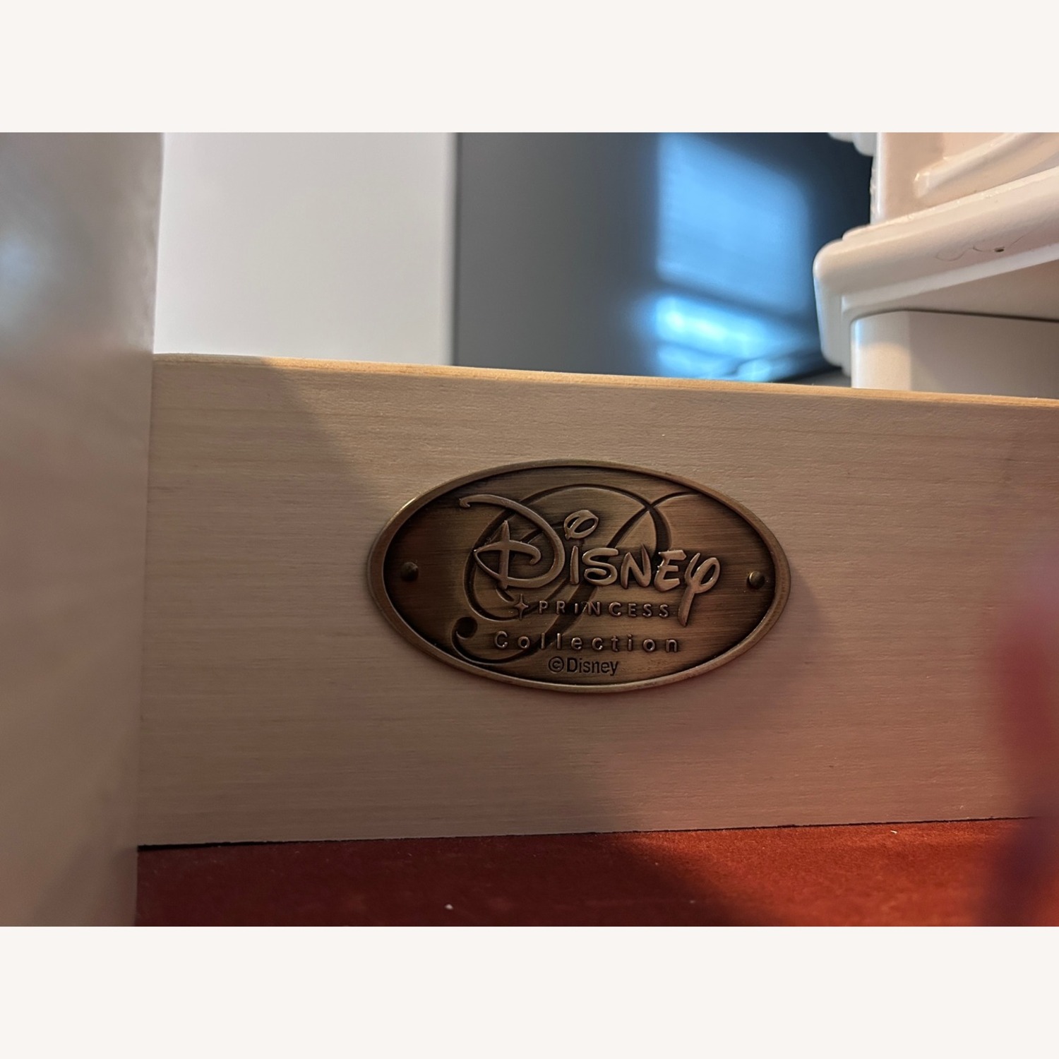 Disney Princess Fairytale White 8 Drawer Dresser - image-4