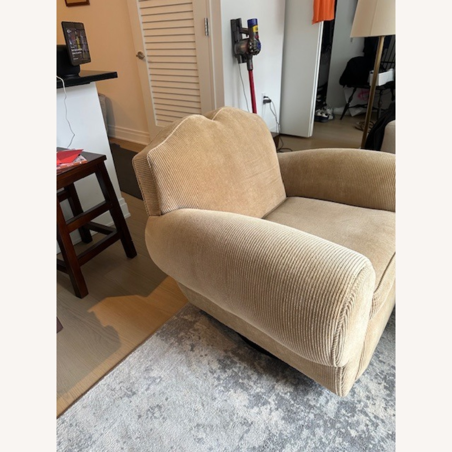 Lounge Swivel Chair  - image-2