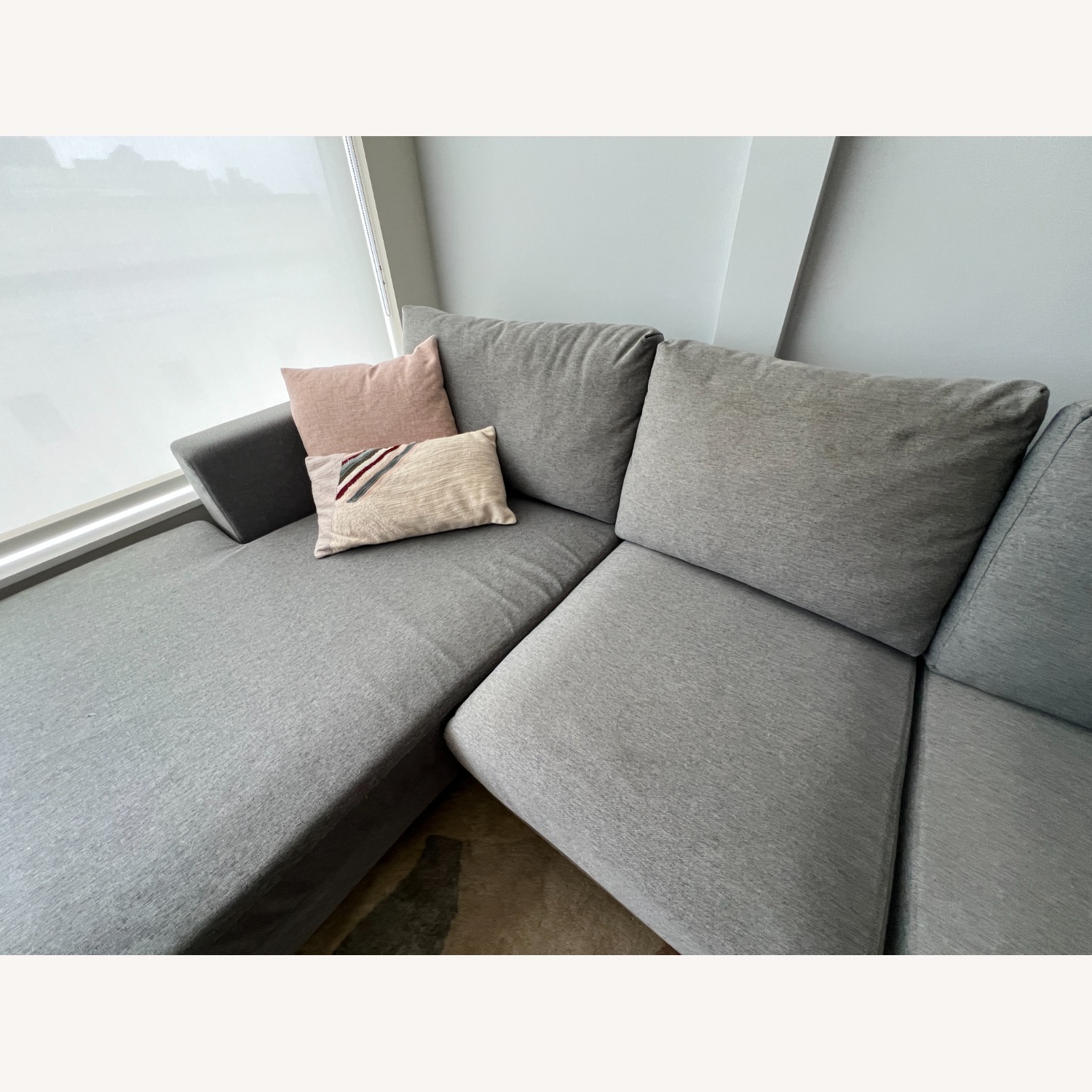 Interior Define Sectional Couch - image-2