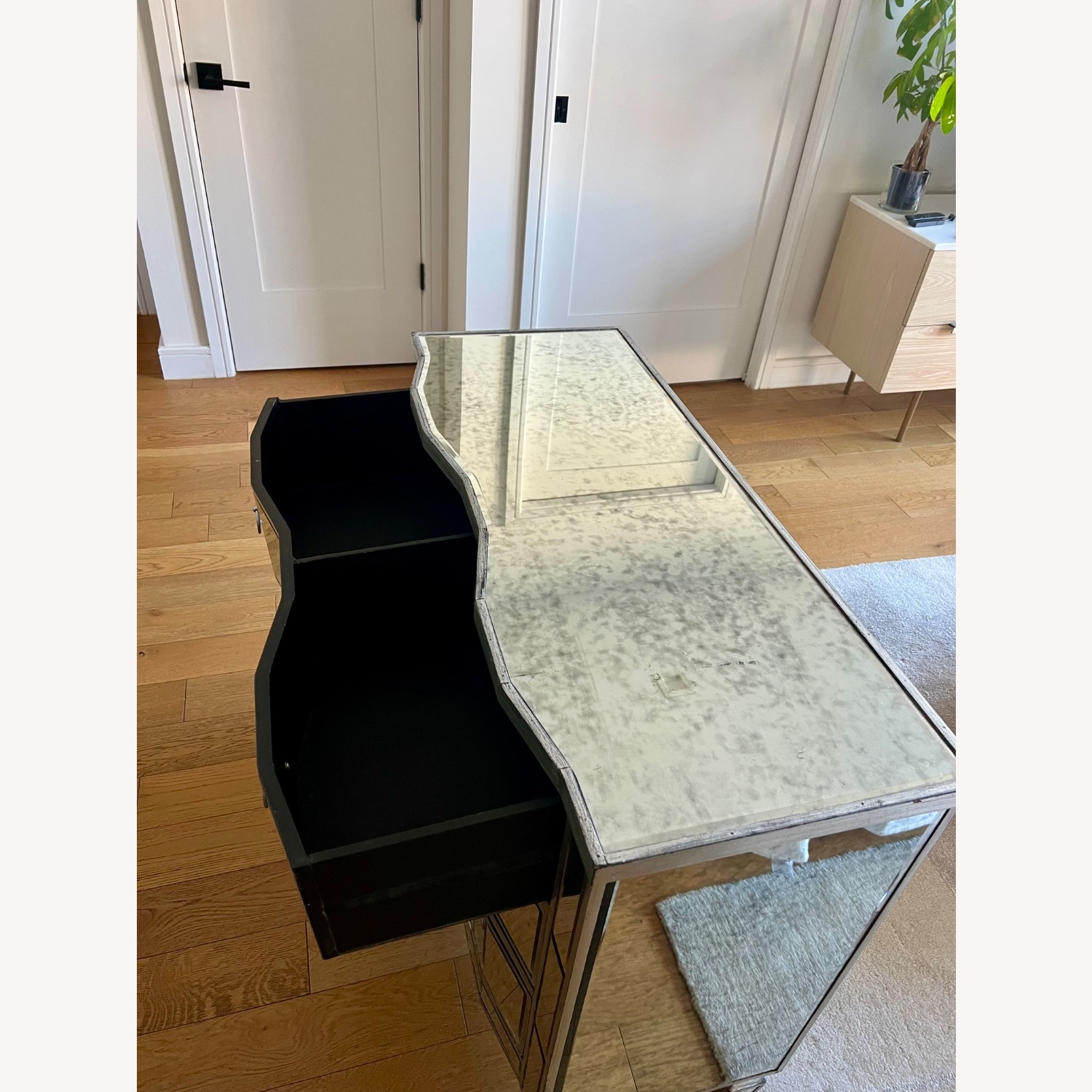 Mirror Dresser - image-2