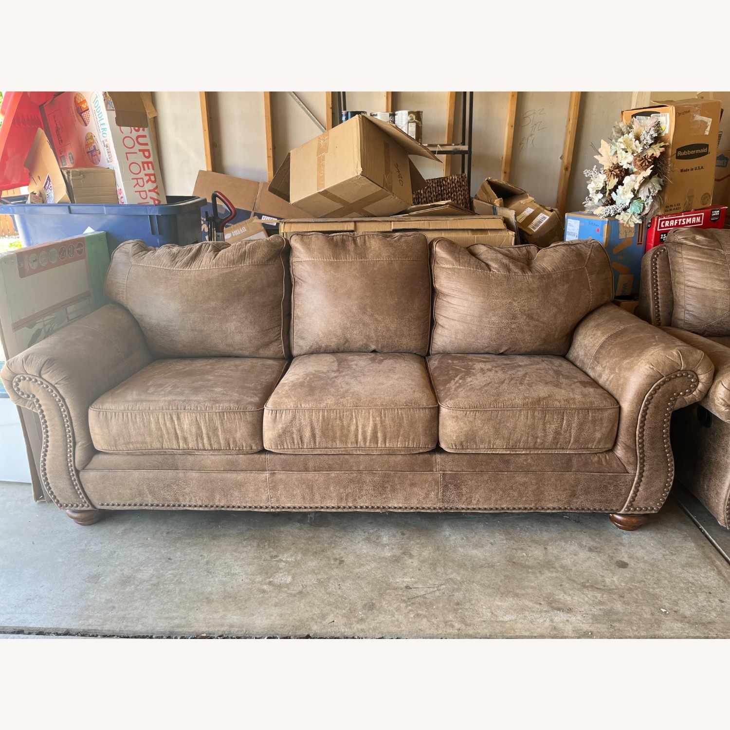 Larkinhurst 3-seater Sofa - image-1