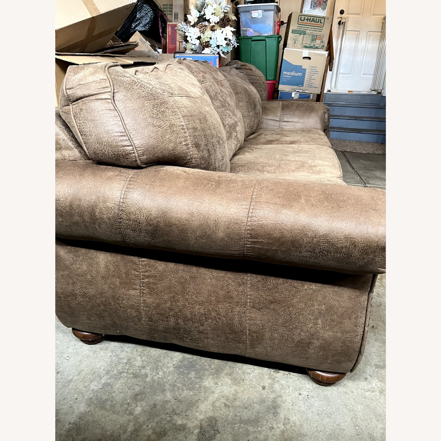 Larkinhurst 3-seater Sofa - image-3