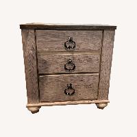 Willowton 2 Drawer Nightstand