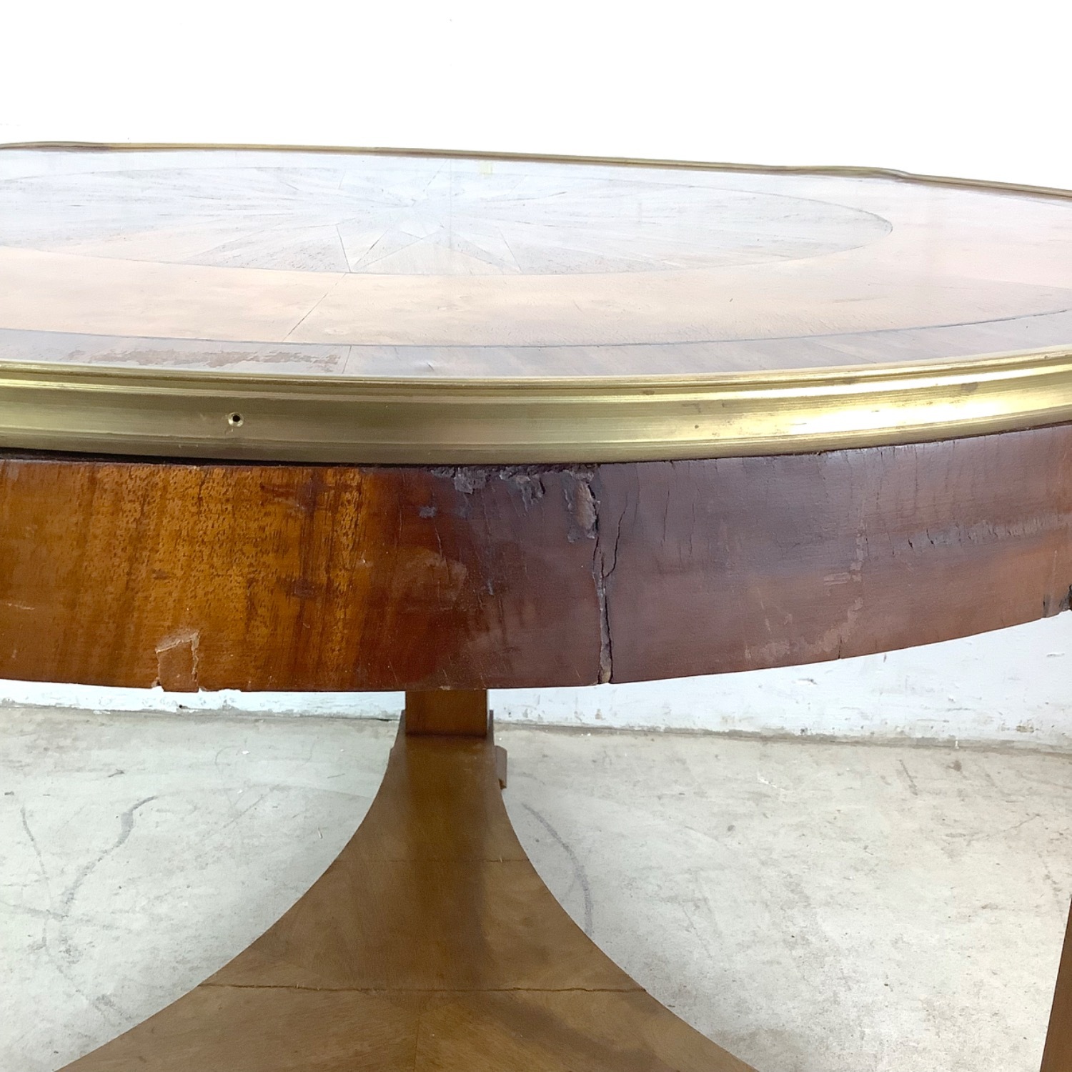 Neoclassical Gueridon Table - image-17